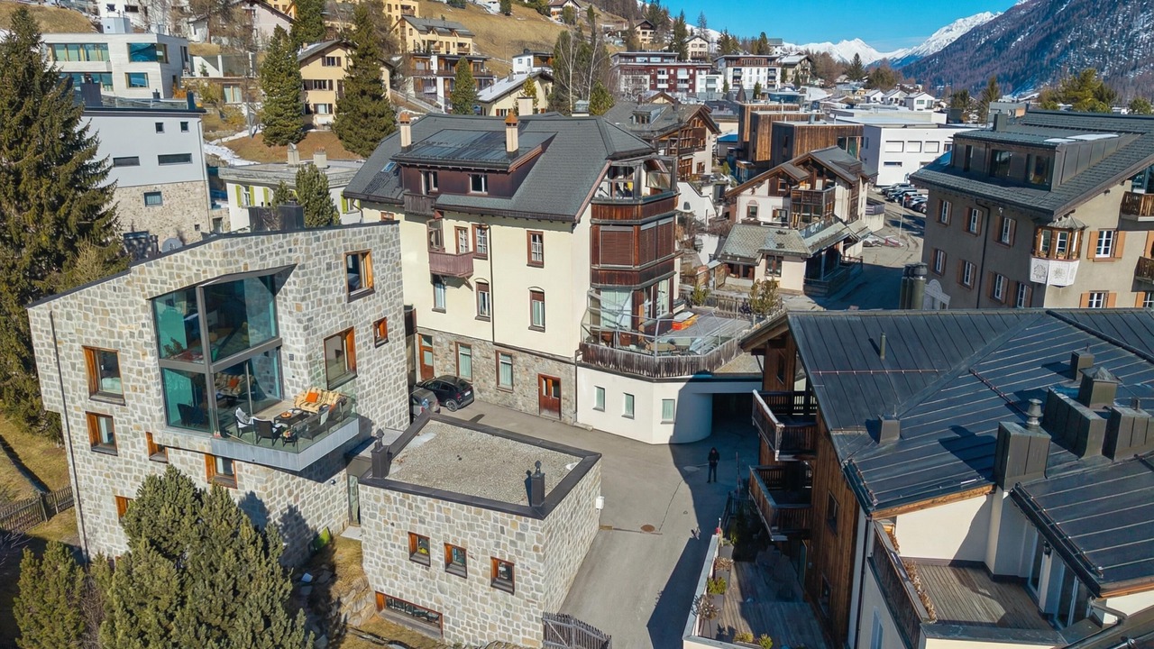 Photo of Outdoor in Samedan