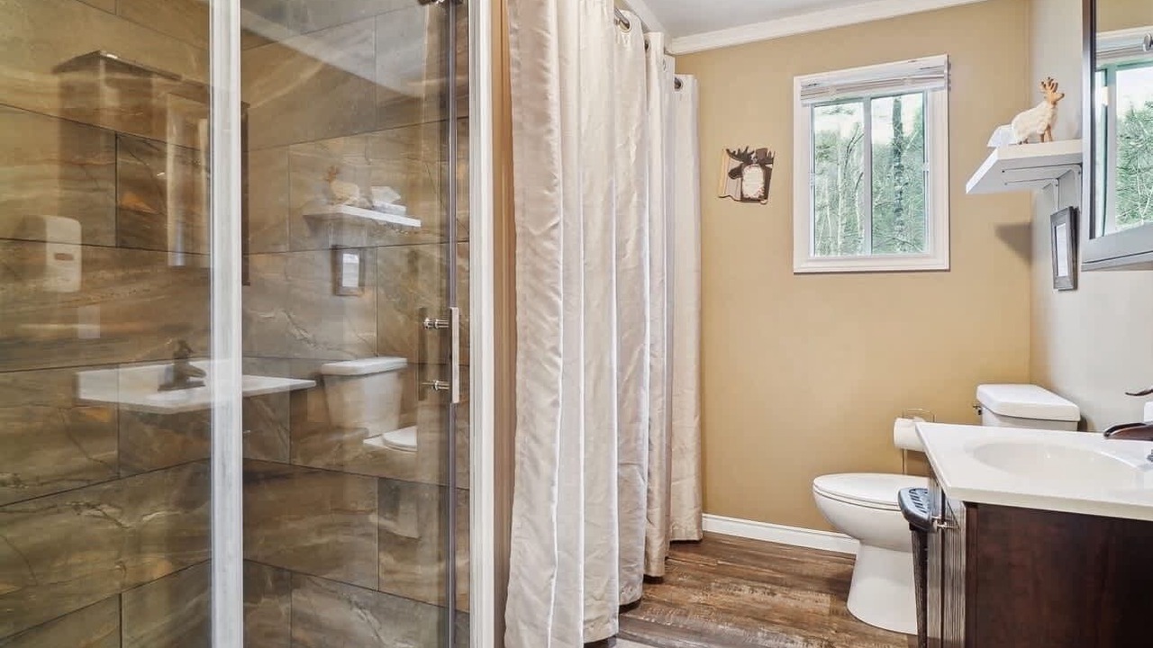 Photo of Bathroom in Saint Come