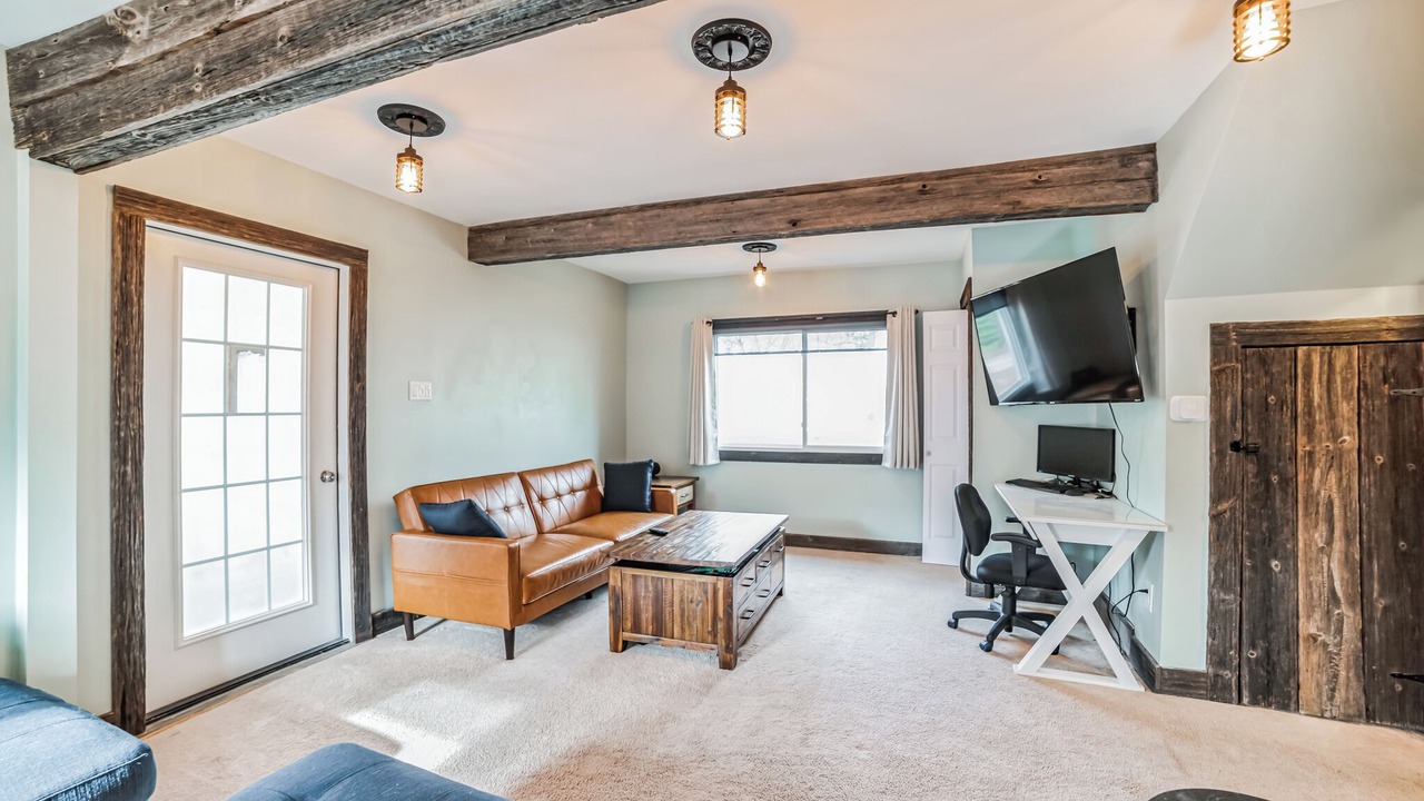 Photo of Livingroom in Grayling