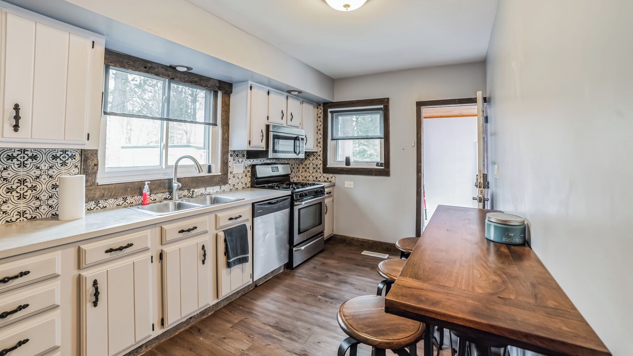 Photo of Kitchen in Grayling