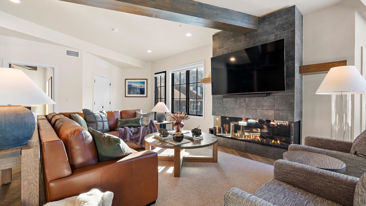 Photo of Livingroom in Tamarack Resort