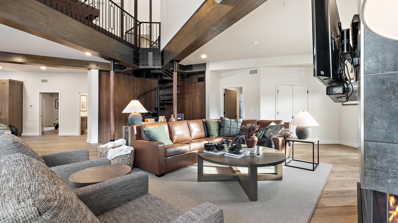 Photo of Livingroom in Tamarack Resort