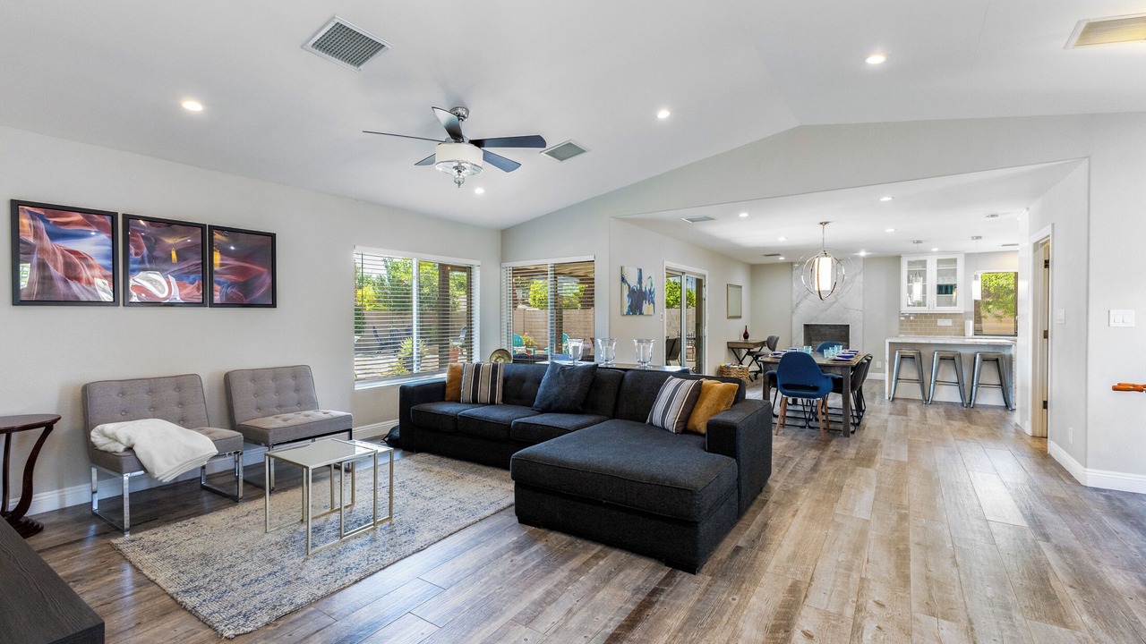 Photo of Livingroom in Cactus Acres