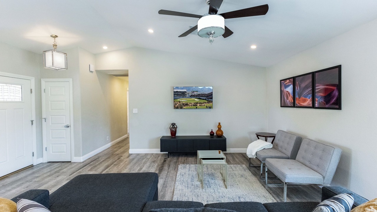 Photo of Livingroom in Cactus Acres