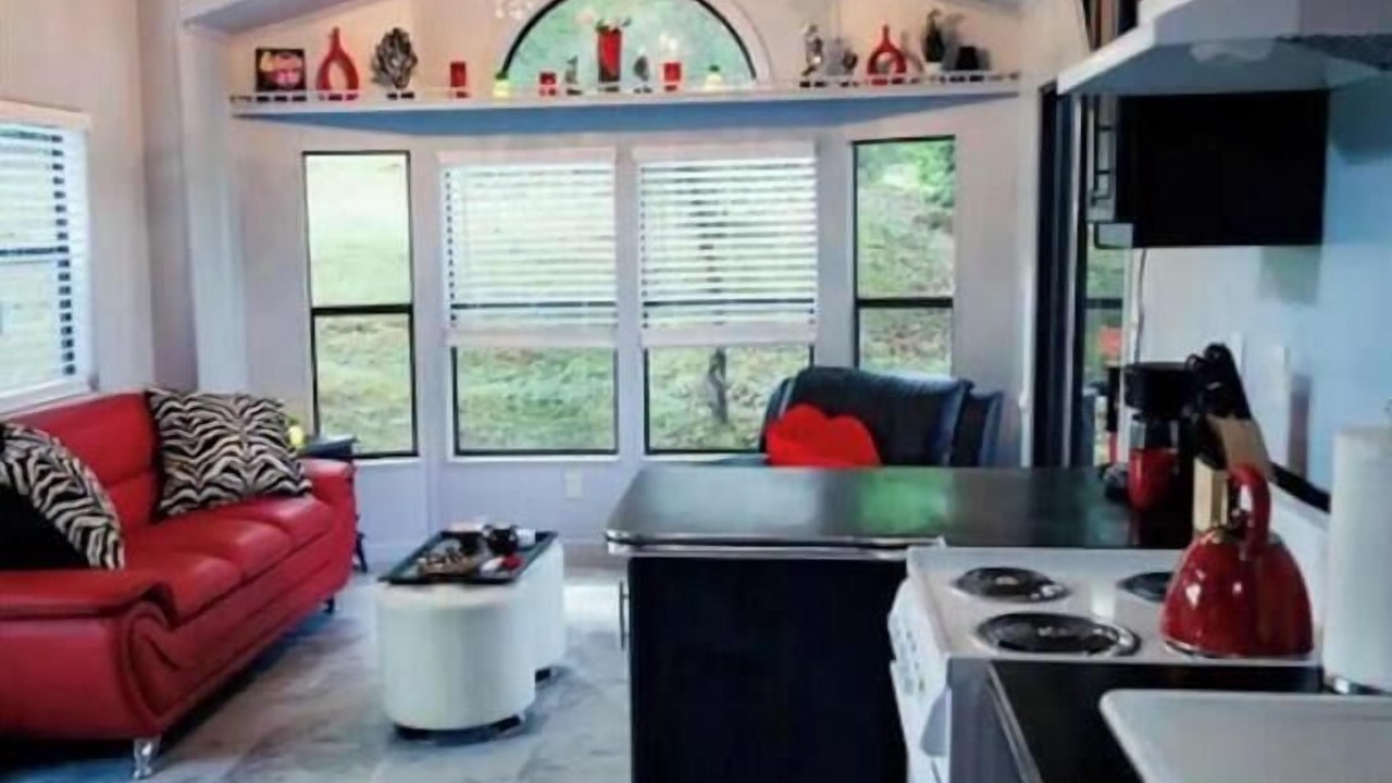 Photo of Kitchen in Lobelville