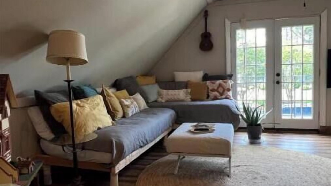 Photo of Livingroom in Northeast Virginia Beach