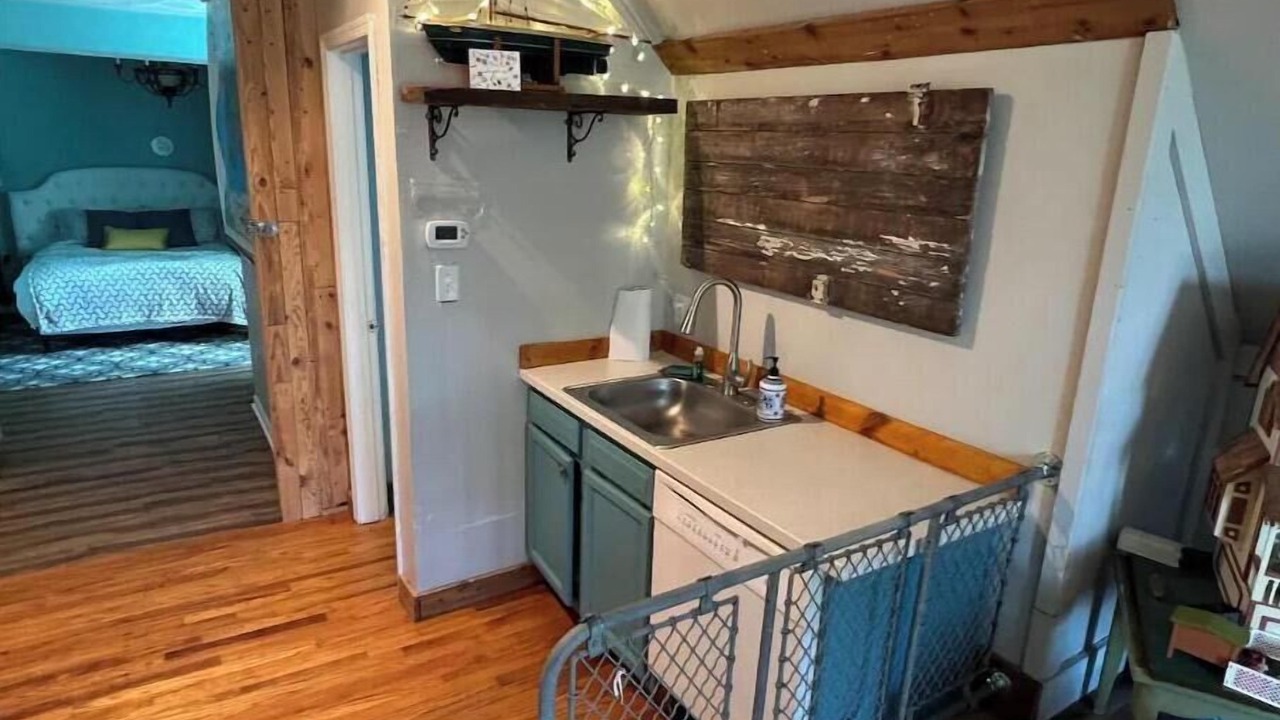 Photo of Bedroom in Northeast Virginia Beach
