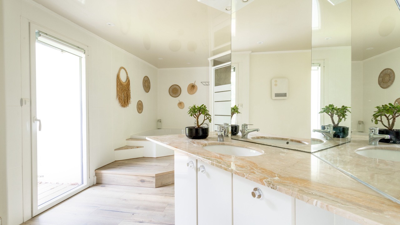 Photo of Bathroom in Ennetieres-en-Weppes