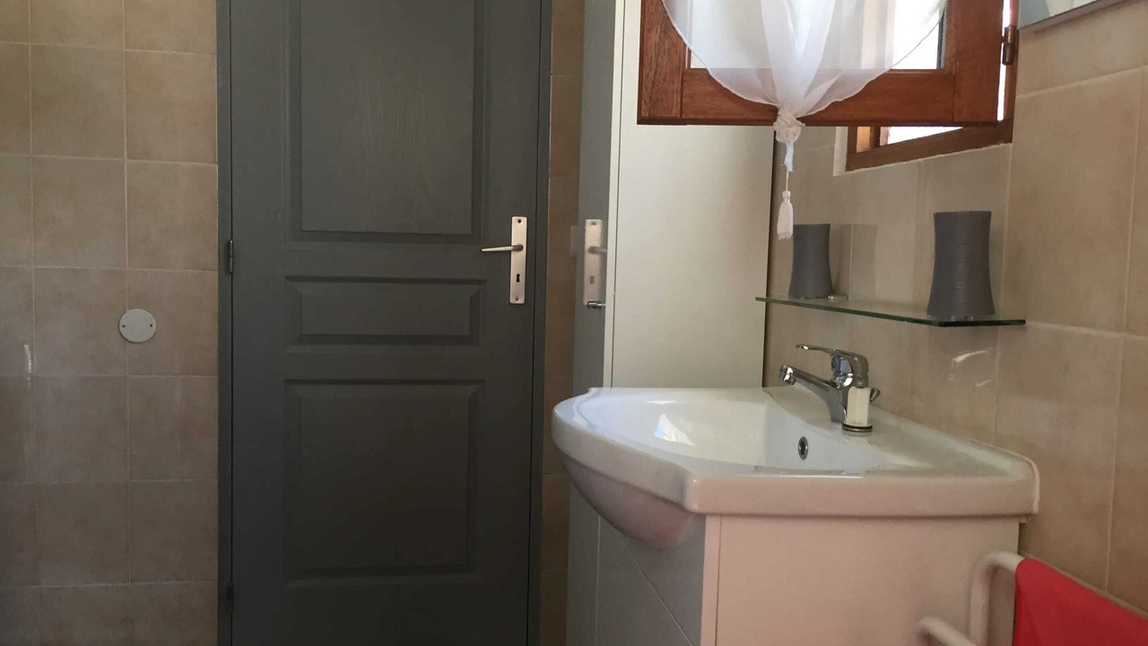 Photo of Bathroom in Sernhac