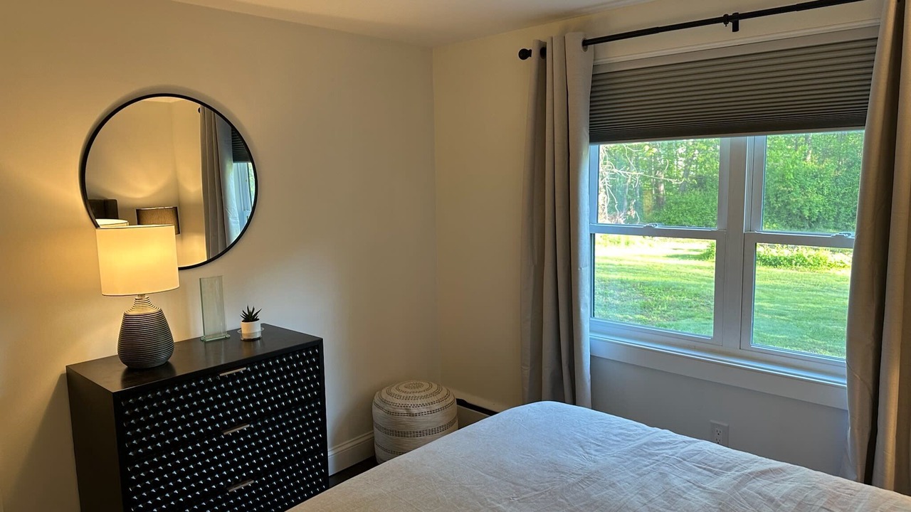 Photo of Bedroom in Middlefield