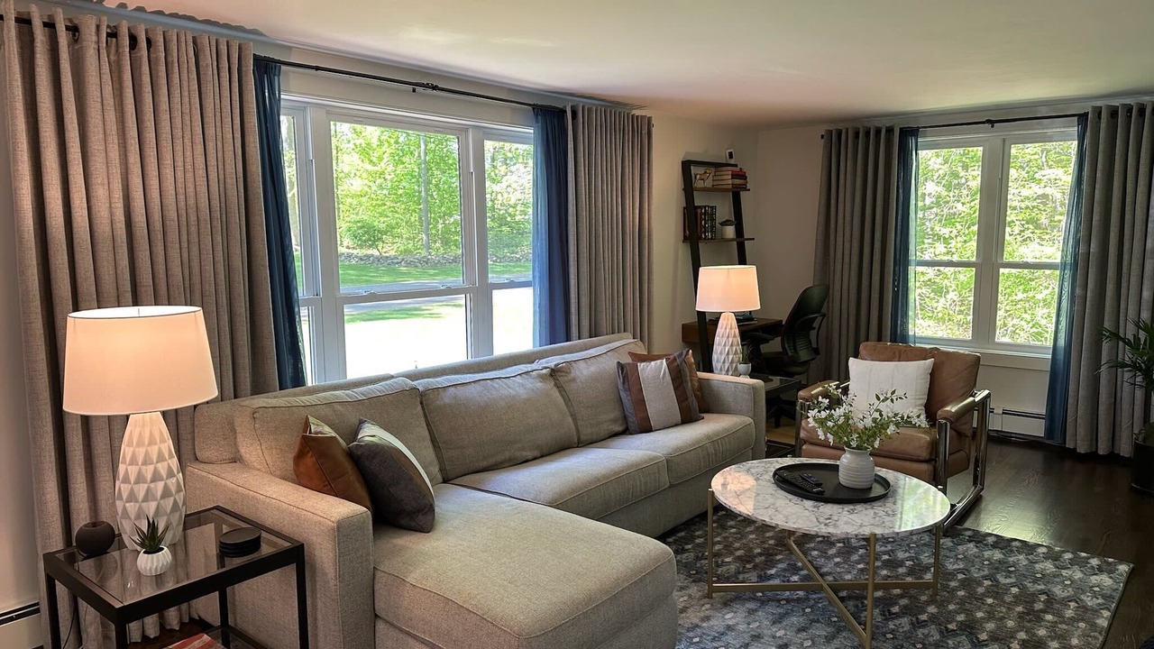 Photo of Livingroom in Middlefield