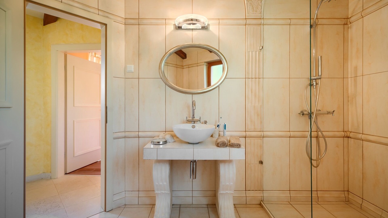 Photo of Bathroom in Cehici