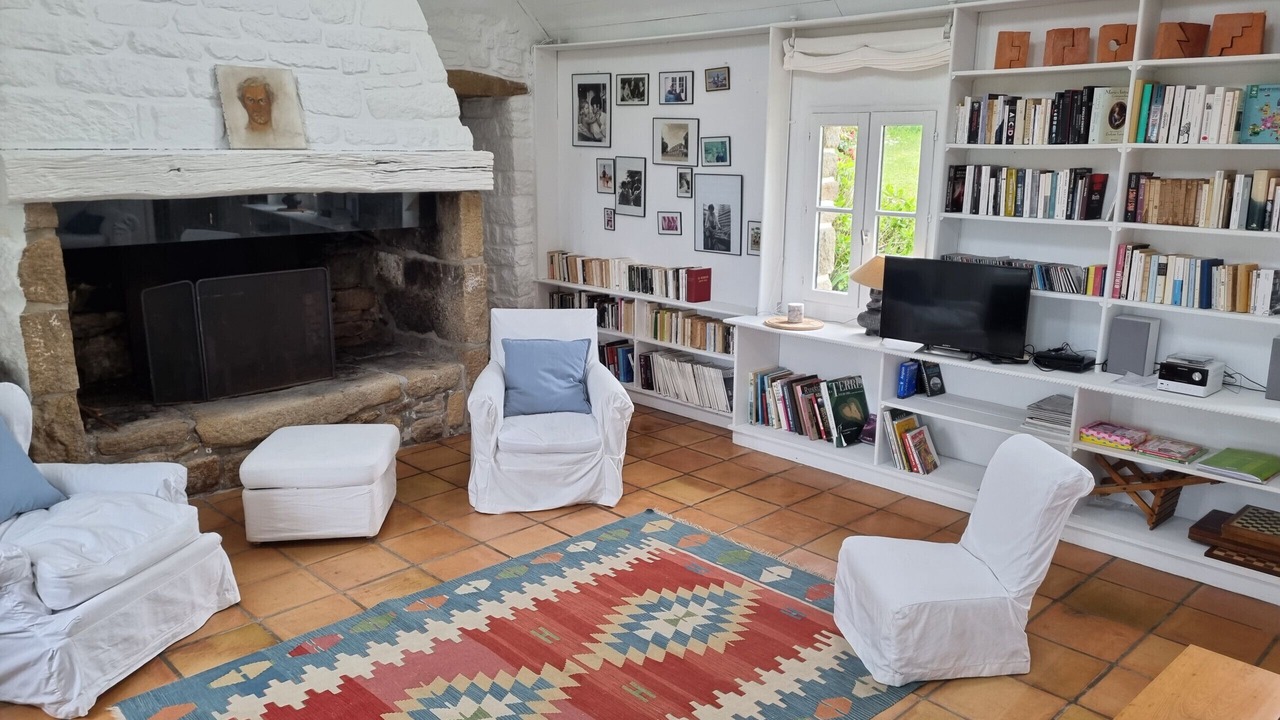 Photo of Others in Esquibien