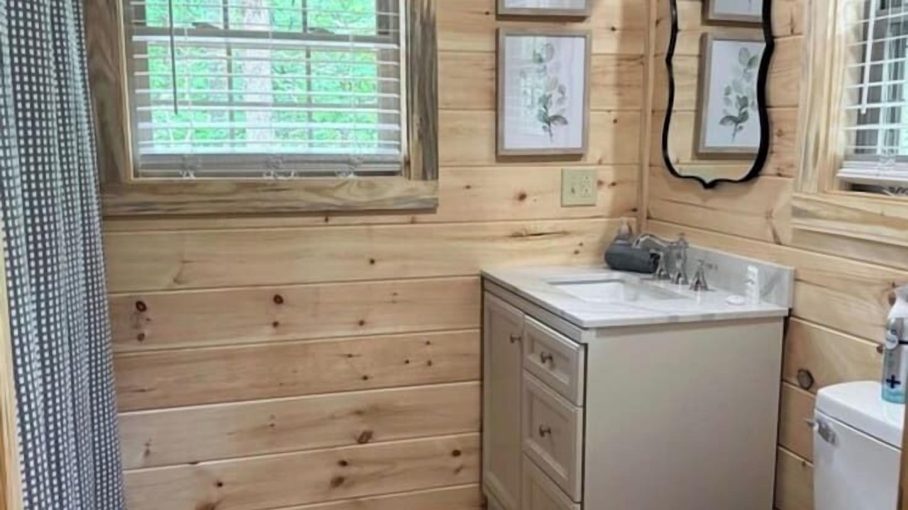 Photo of Bathroom in Mentone