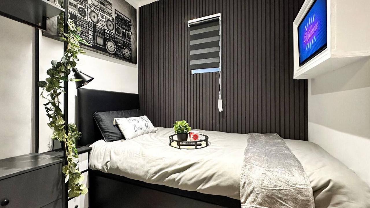 Photo of Bedroom in Enfield Highway