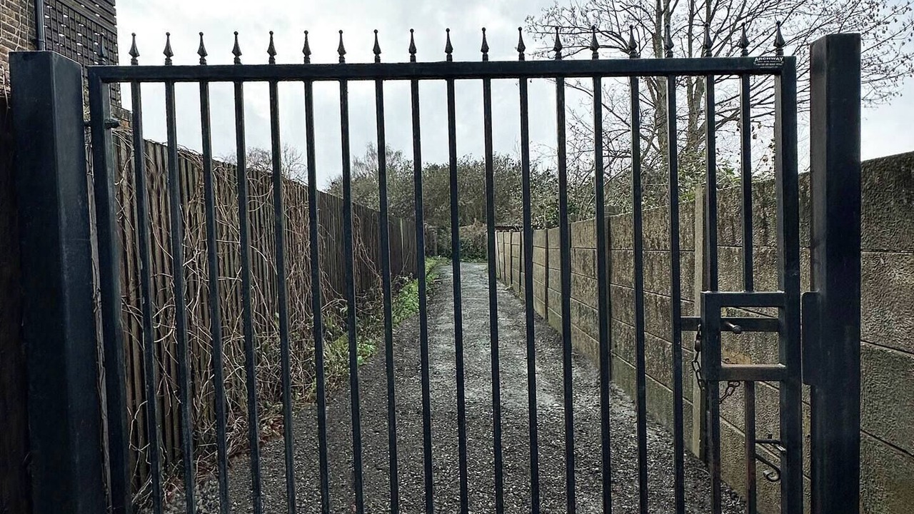 Photo of Outdoor in Enfield Highway