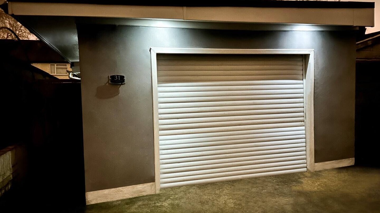 Photo of Outdoor in Enfield Highway