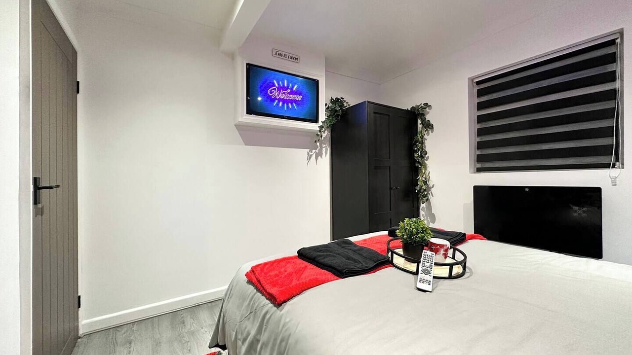 Photo of Bedroom in Enfield Highway