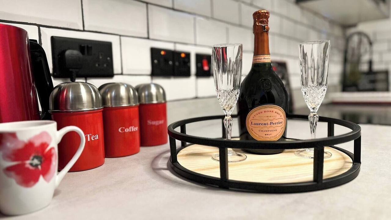 Photo of Others in Enfield Highway