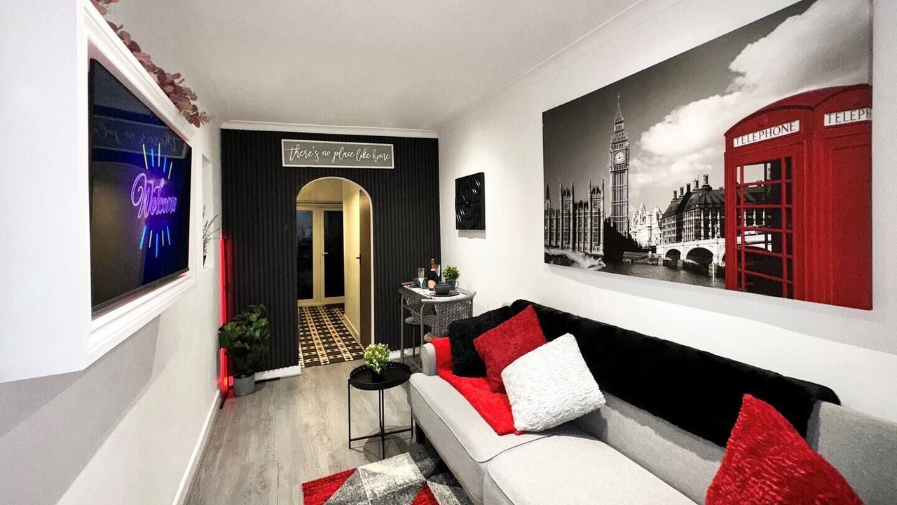 Photo of Others in Enfield Highway