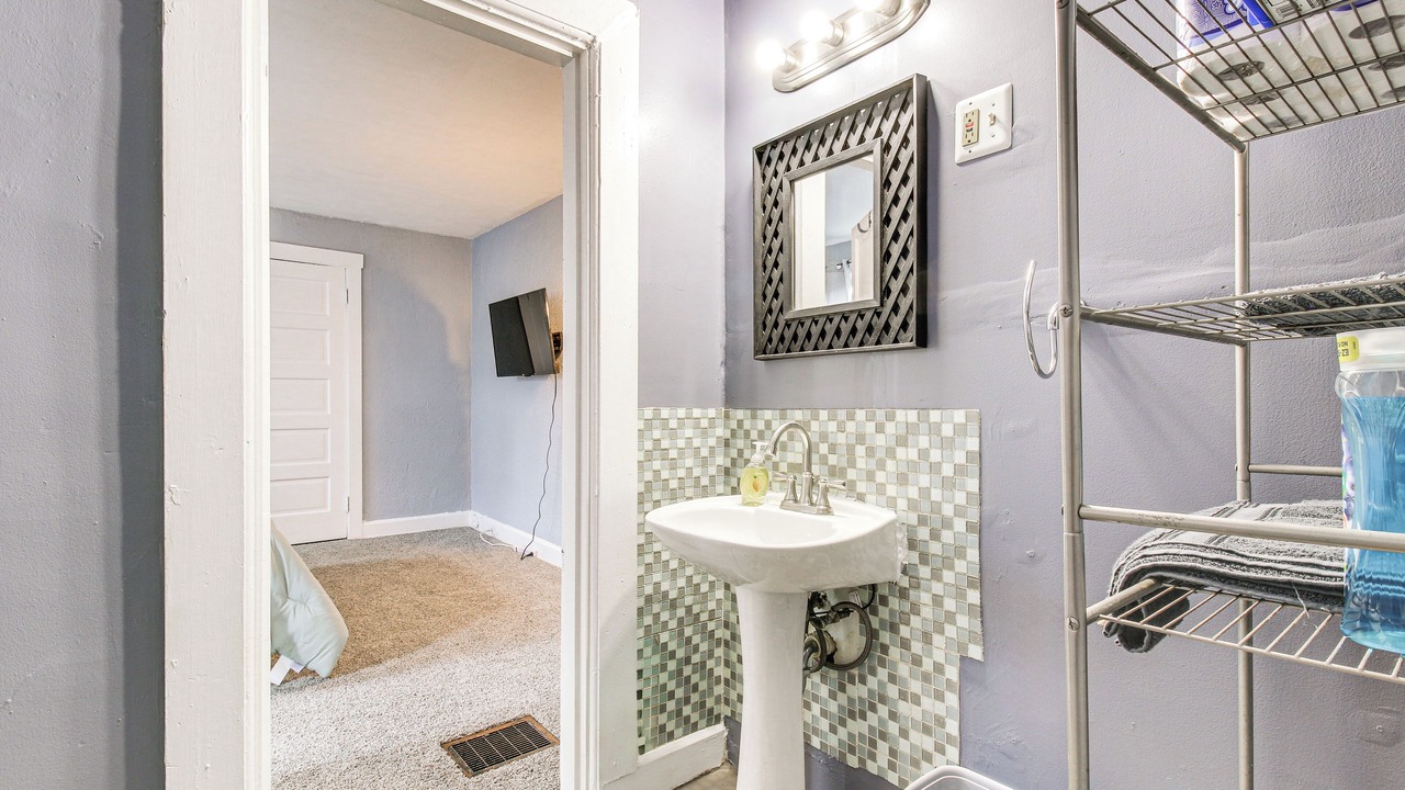 Photo of Bathroom in Roselawn Finance