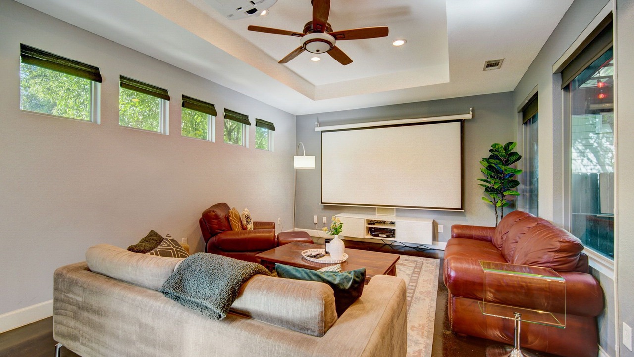 Photo of Livingroom in Blackshear-Prospect Hill