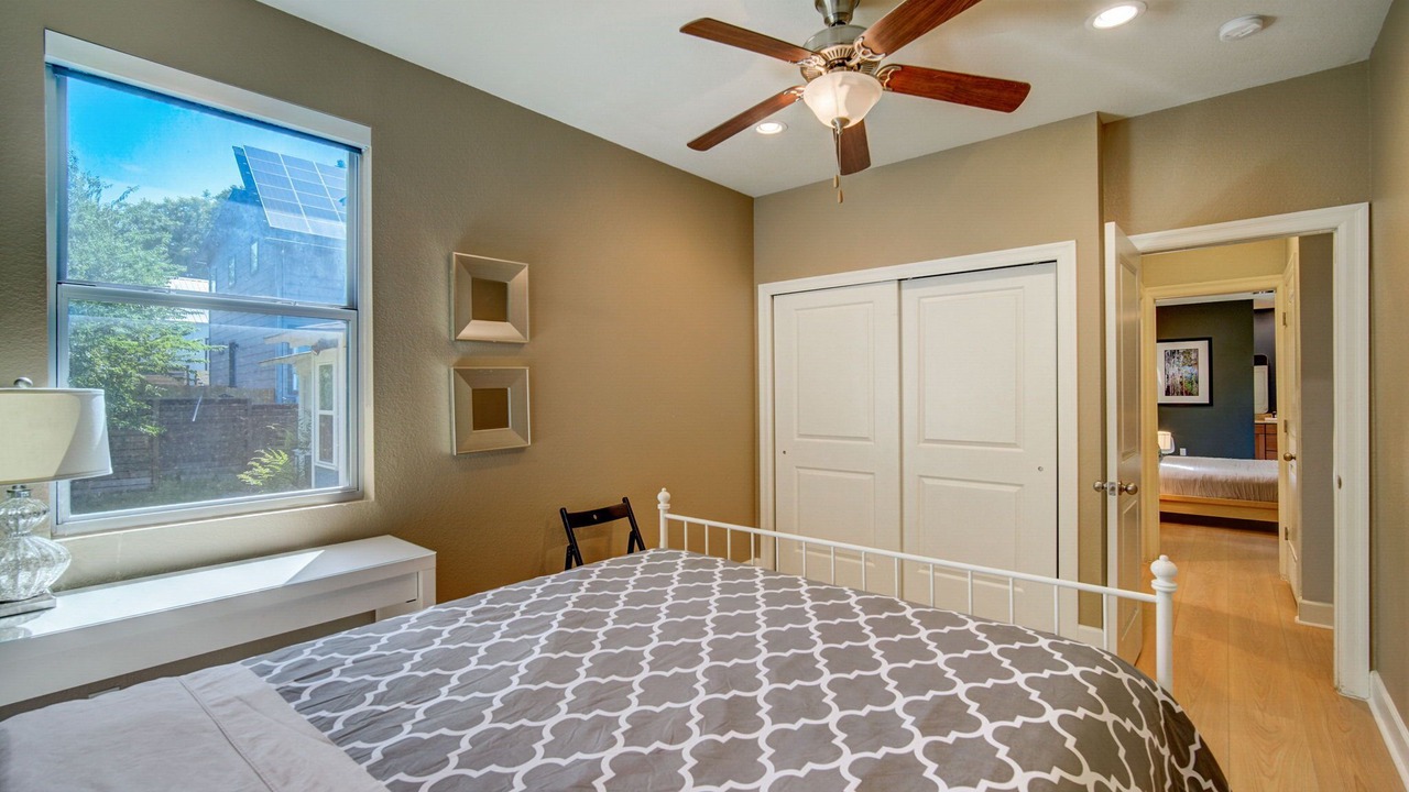 Photo of Bedroom in Blackshear-Prospect Hill
