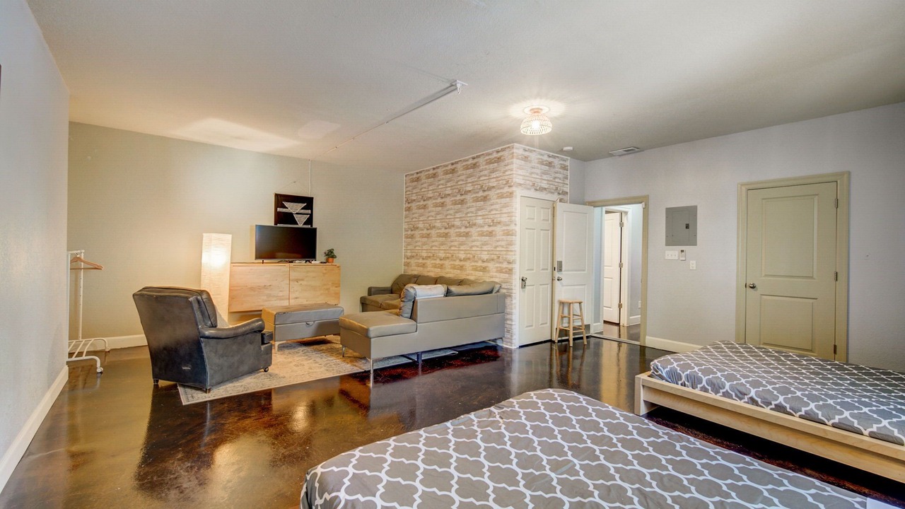Photo of Bedroom in Blackshear-Prospect Hill