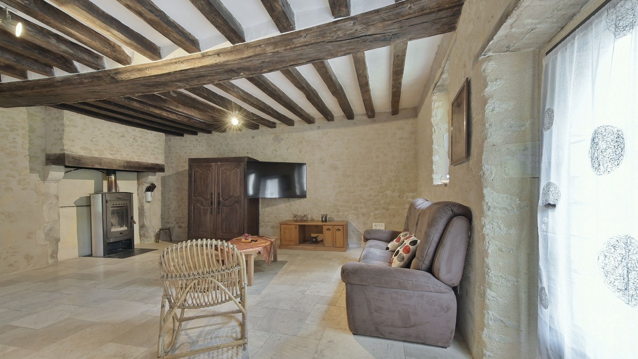 Photo of Livingroom in Auvers-sous-Montfaucon