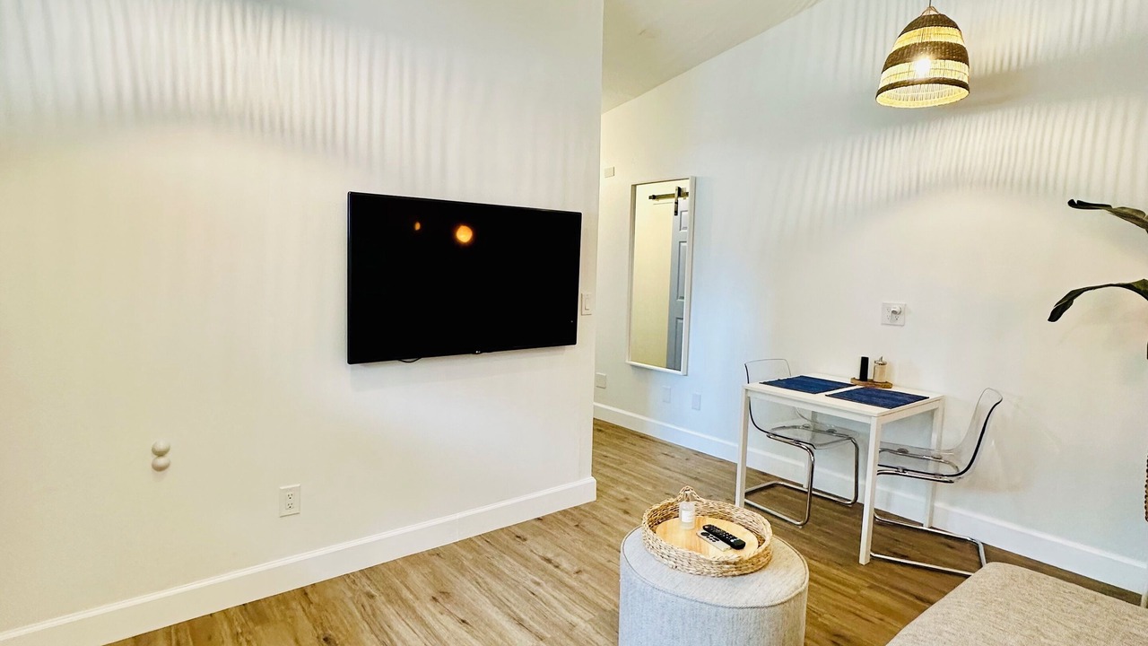 Photo of Livingroom in Downtown Zephyrhills