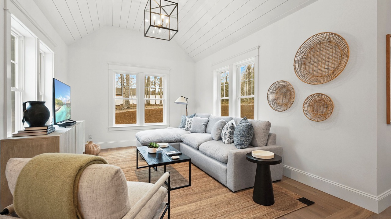 Photo of Livingroom in Mashpee