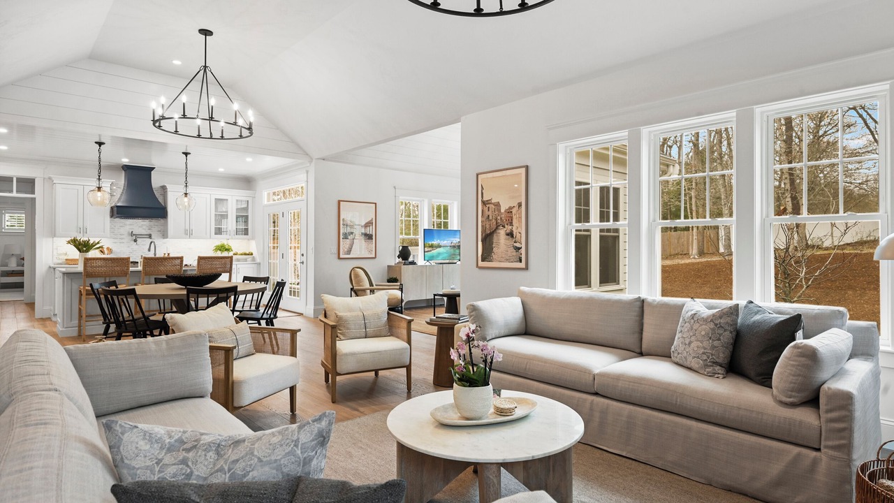 Photo of Livingroom in Mashpee