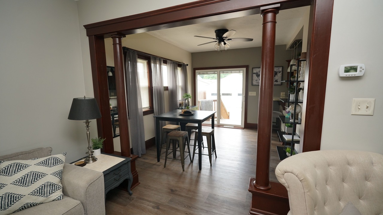 Photo of Livingroom in Elyria