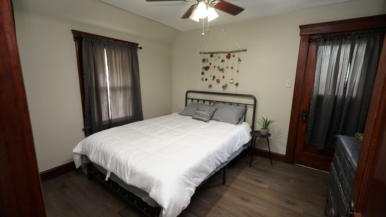 Photo of Bedroom in Elyria