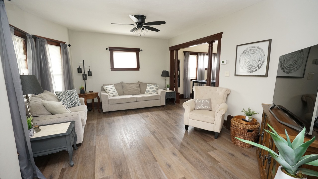 Photo of Livingroom in Elyria