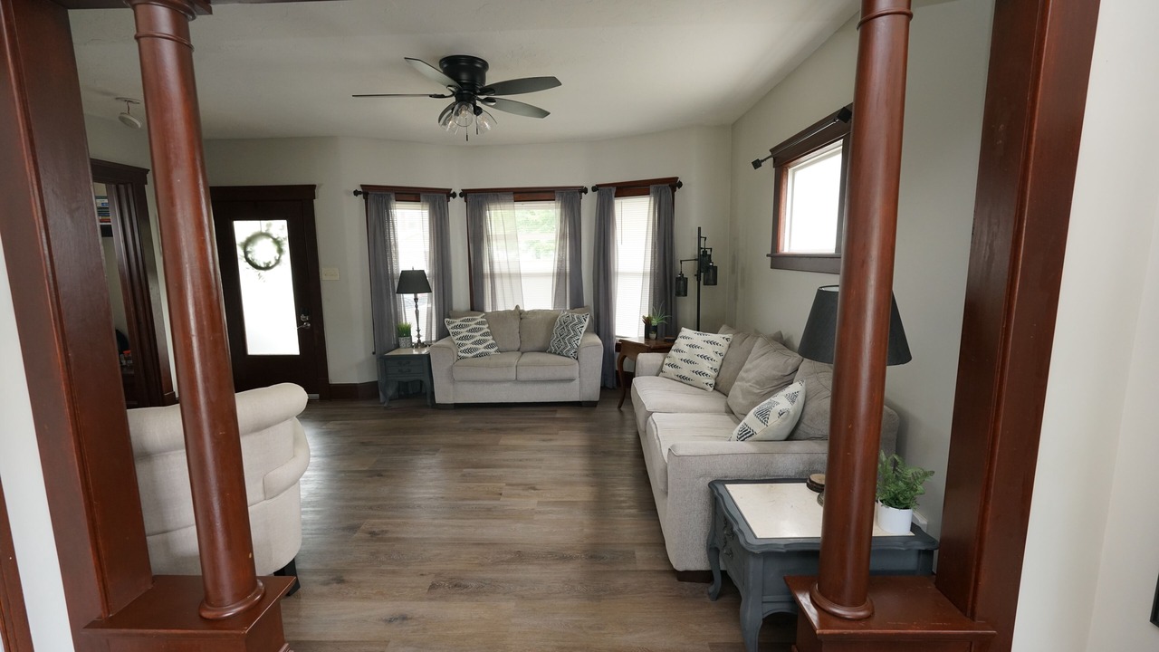 Photo of Livingroom in Elyria