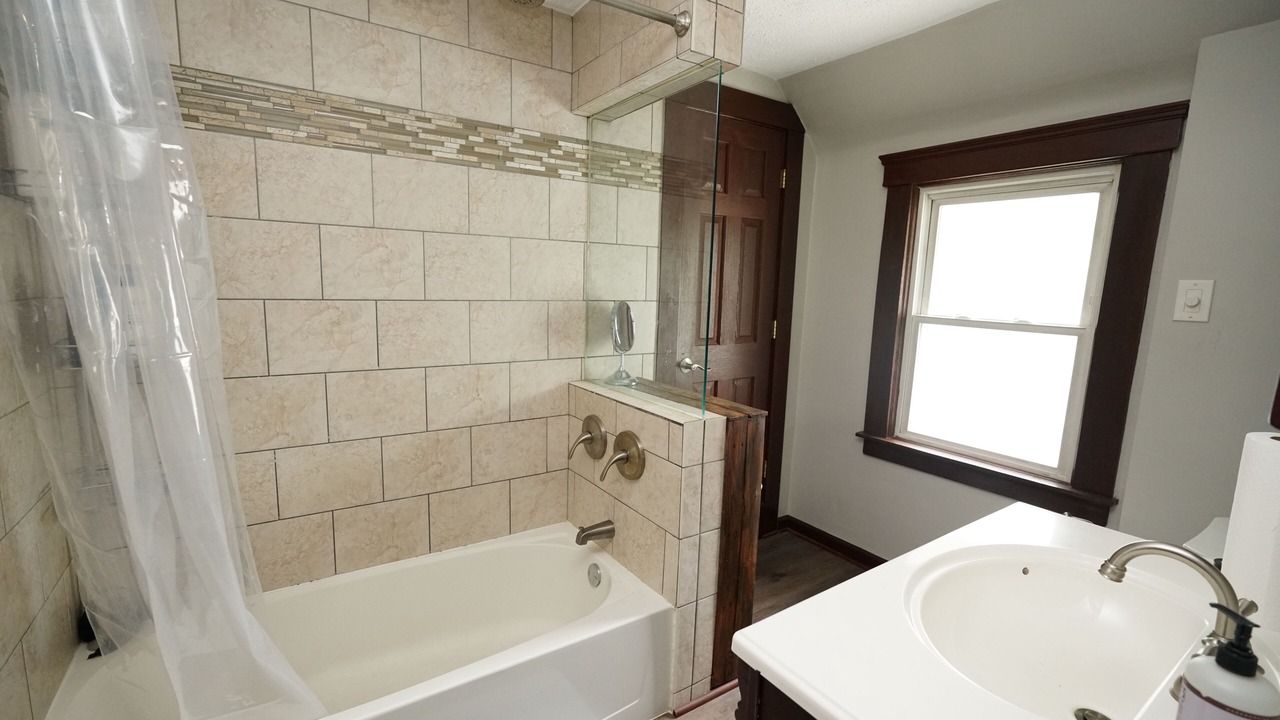 Photo of Bathroom in Elyria