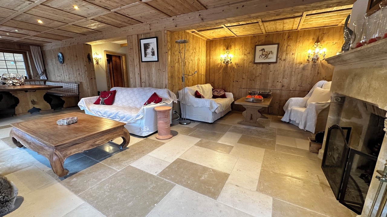 Photo of Livingroom in Noes