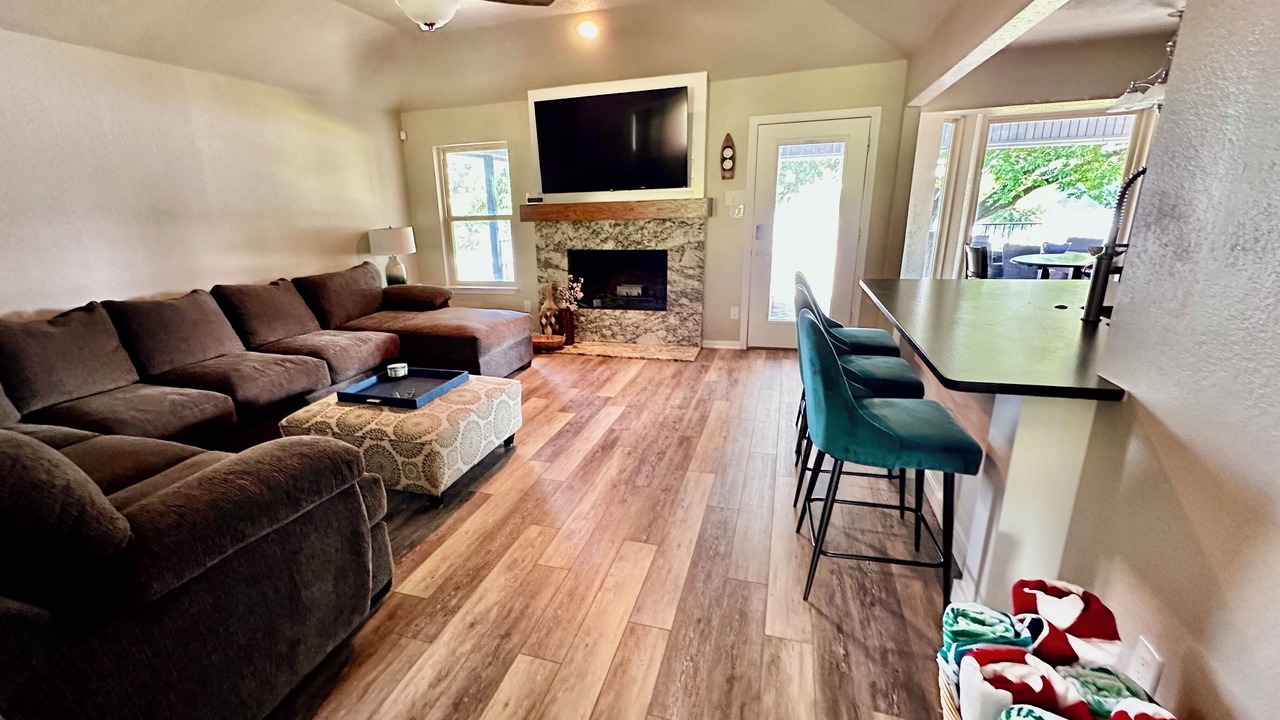 Photo of Livingroom in White Settlement