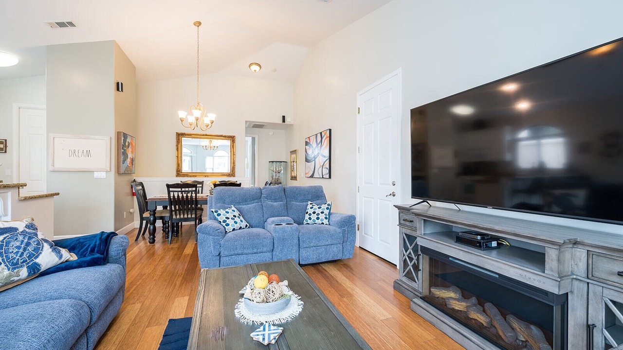 Photo of Livingroom in Downtown