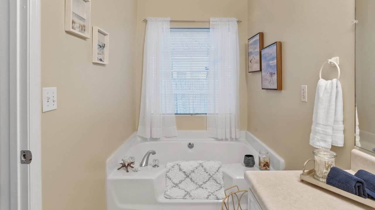Photo of Bathroom in National Hills