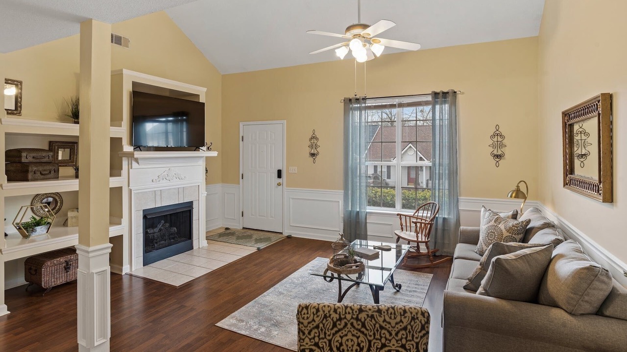Photo of Livingroom in National Hills