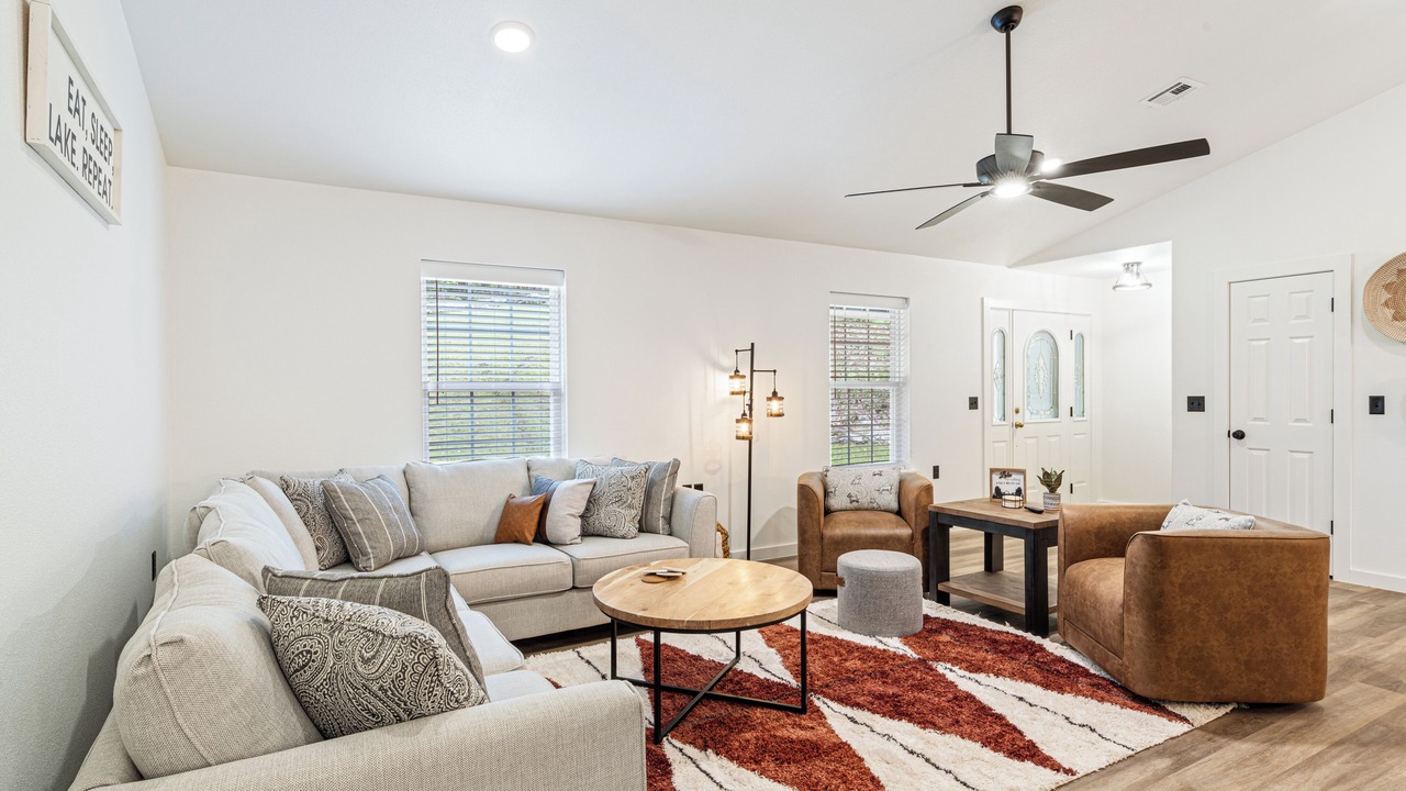 Photo of Livingroom in Rogers