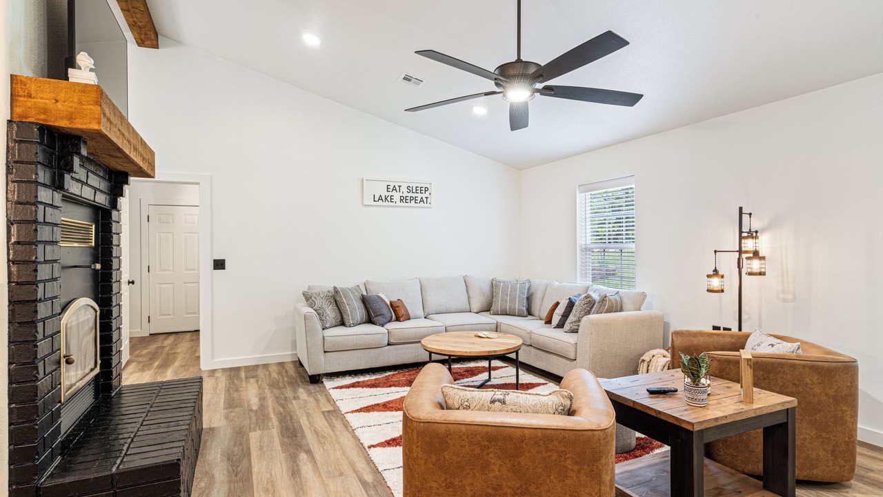 Photo of Livingroom in Rogers