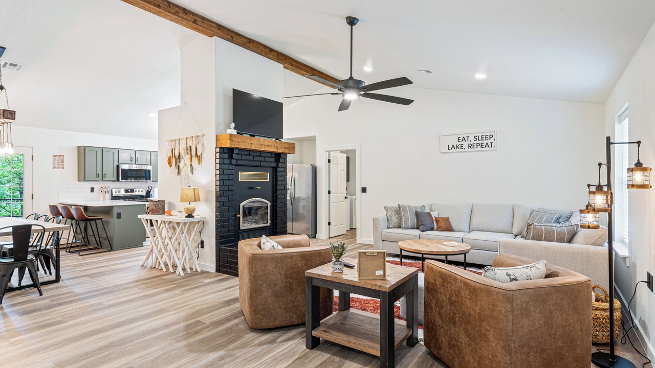 Photo of Livingroom in Rogers