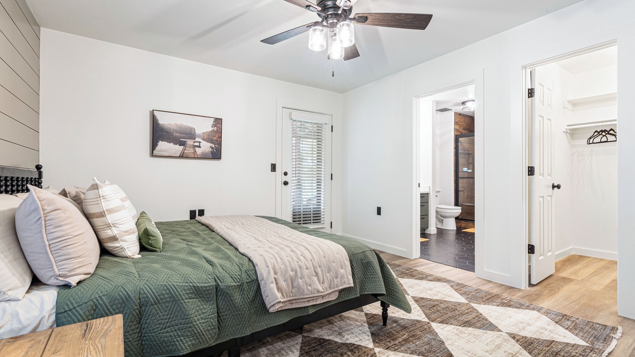 Photo of Bedroom in Rogers