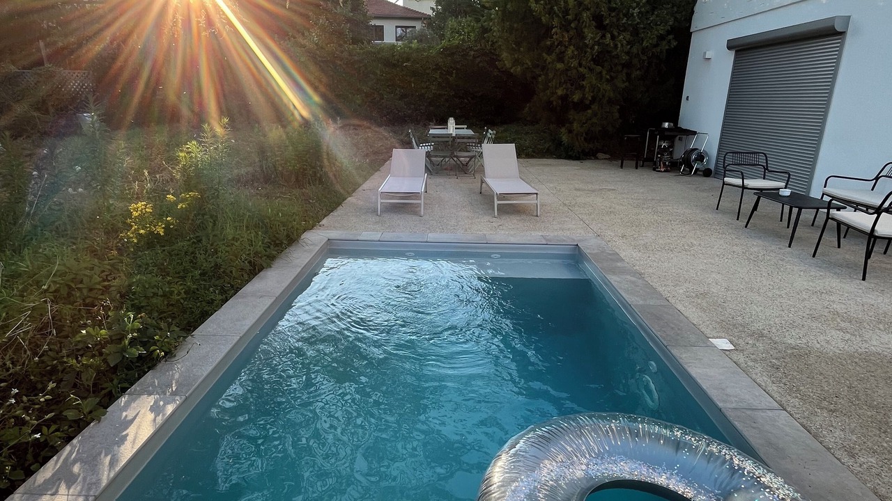 Photo of Outdoor in Francheville Le Bas