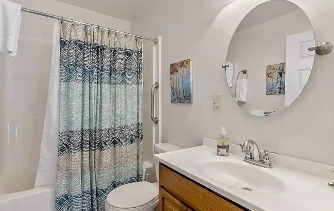 Photo of Bathroom in Kimberling City