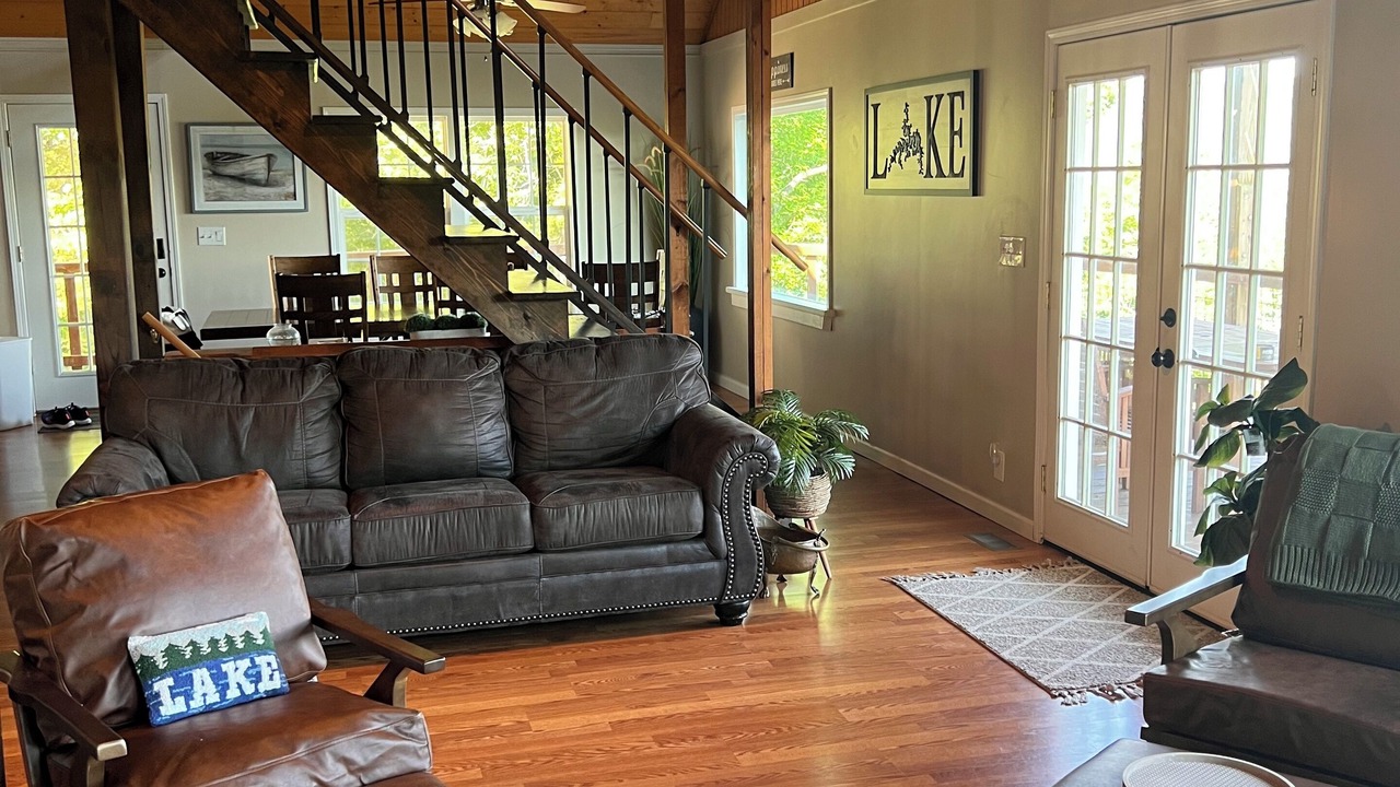 Photo of Livingroom in Kimberling City