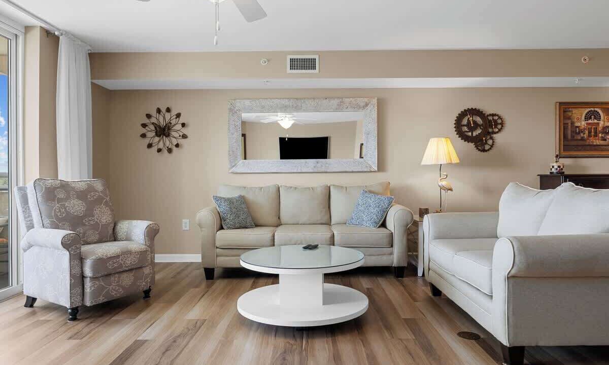 Photo of Livingroom in North Myrtle Beach